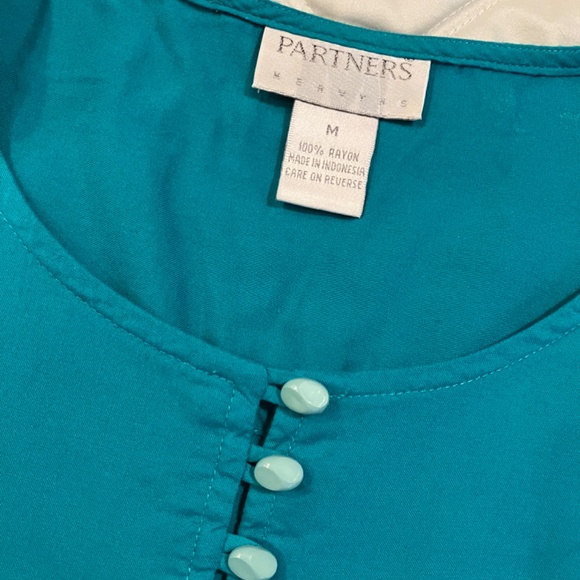 Lot of Two Button Blouses Mervyns Rayon - Picture 4 of 7